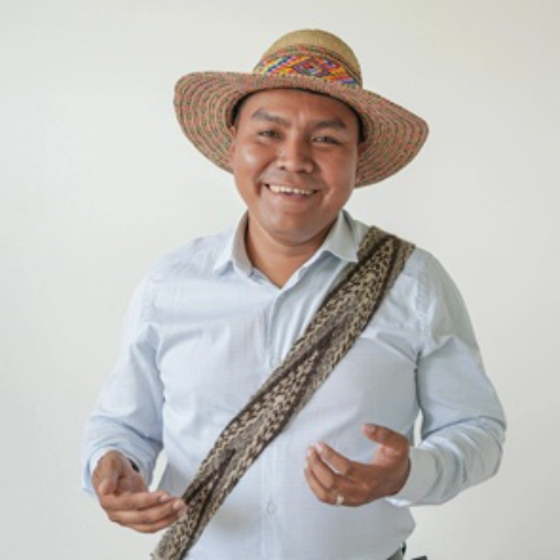 Carlos MarioCalvo Largo